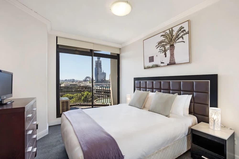 Pyrmont Modern Jones Bay Apartments - photo 3