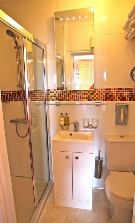 Crompton Guest House - photo 28