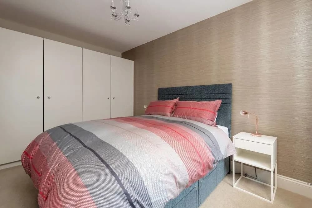 JOIVY Super Central Luxury Edinburgh Apartment - photo 5