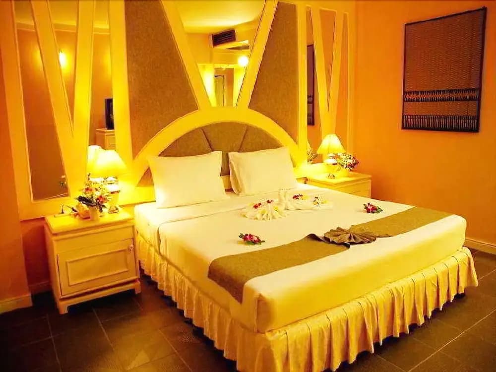 Andaman Hill Hotel - photo 3