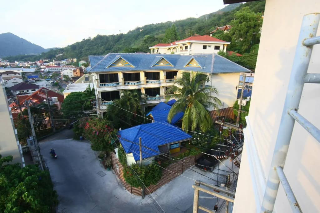 Patong Sunbeach Mansion - photo 16