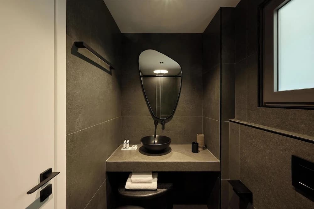 Finders Top Floor Apartments - photo 7