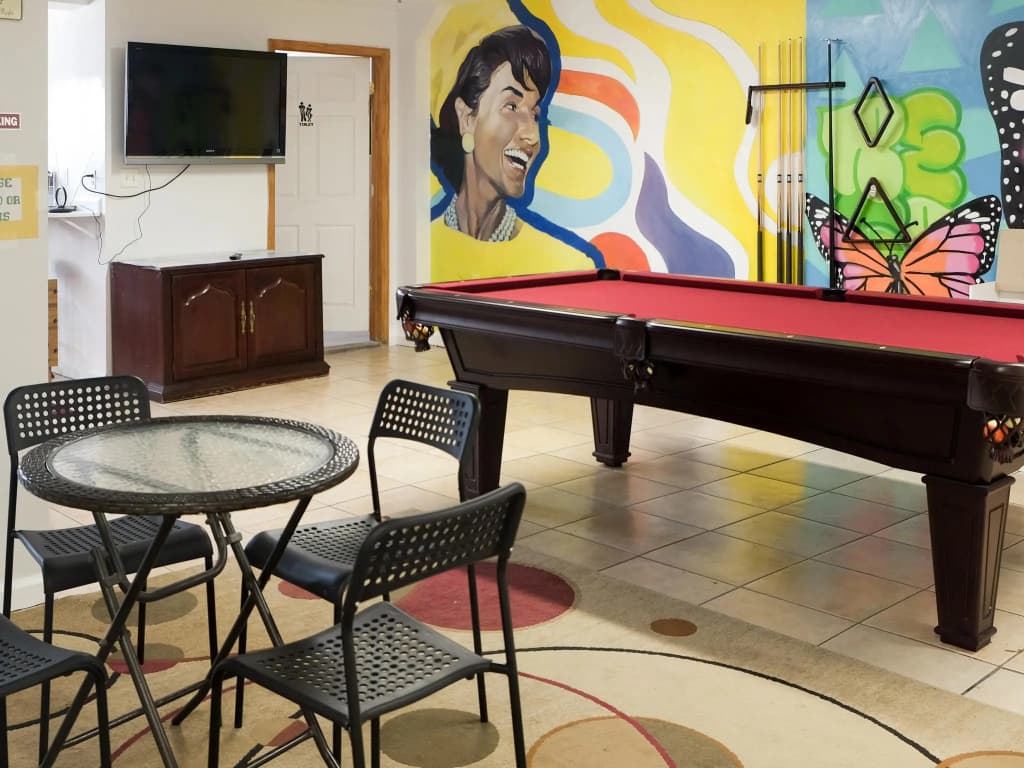 NY Moore Hostel - photo 16