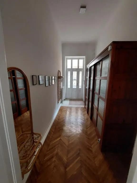 Szenes-House Apartman - photo 10