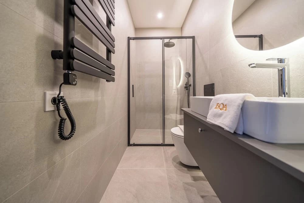 Károly Boutique Suites, Best Location by BQA - photo 9