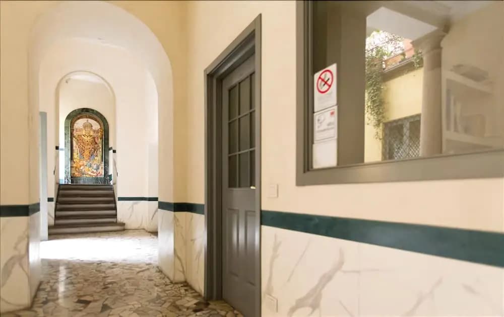 Bright 2bdr Duplex Close to Duomo - photo 11
