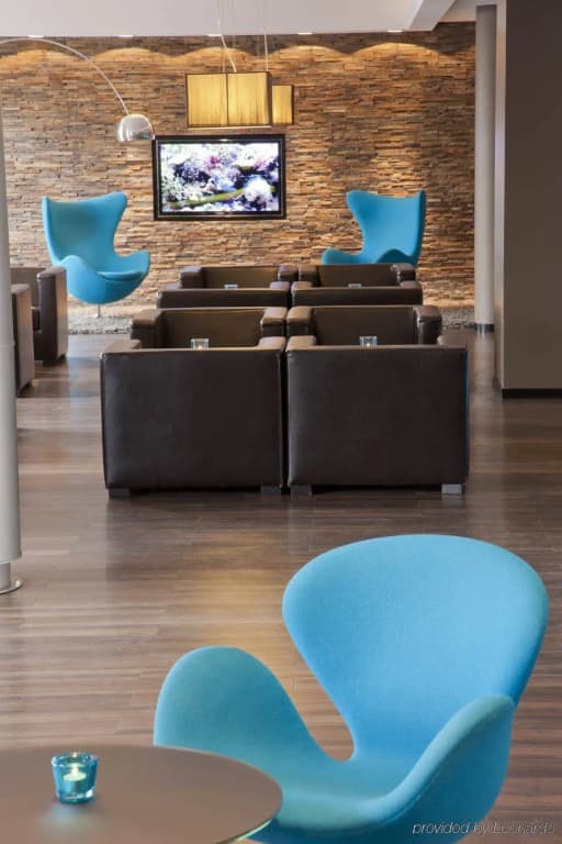 Motel One Berlin-Mitte - photo 18