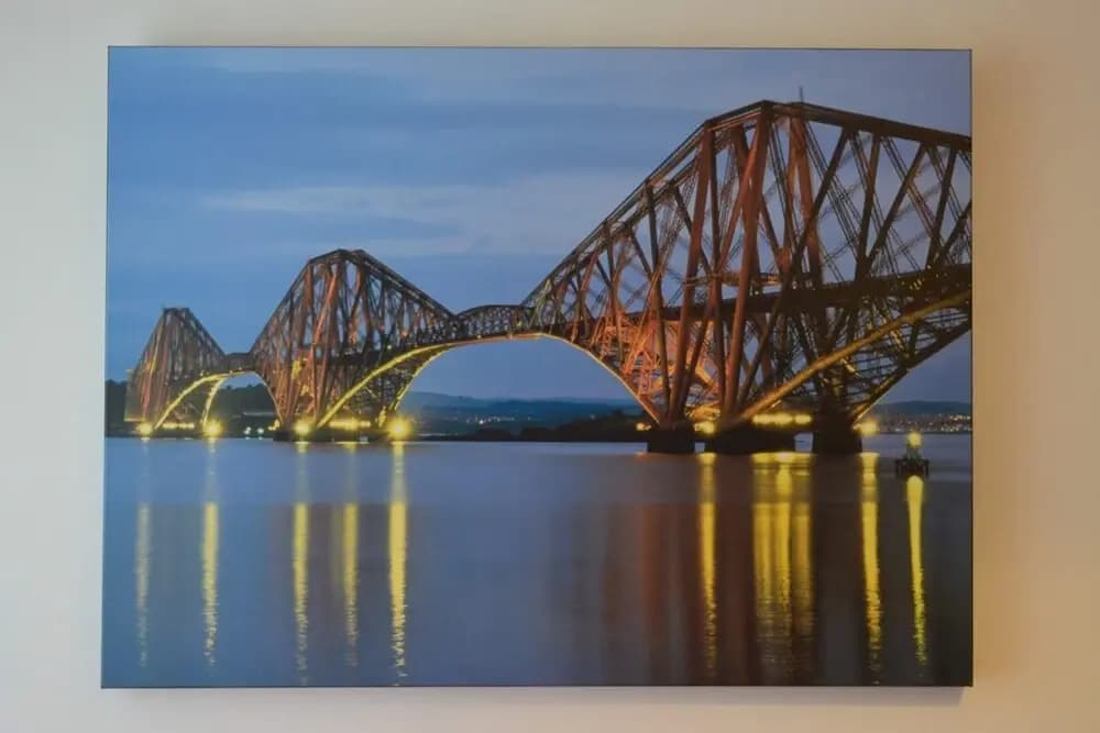 Modern 2 Bedroom Property in Central Edinburgh - photo 8