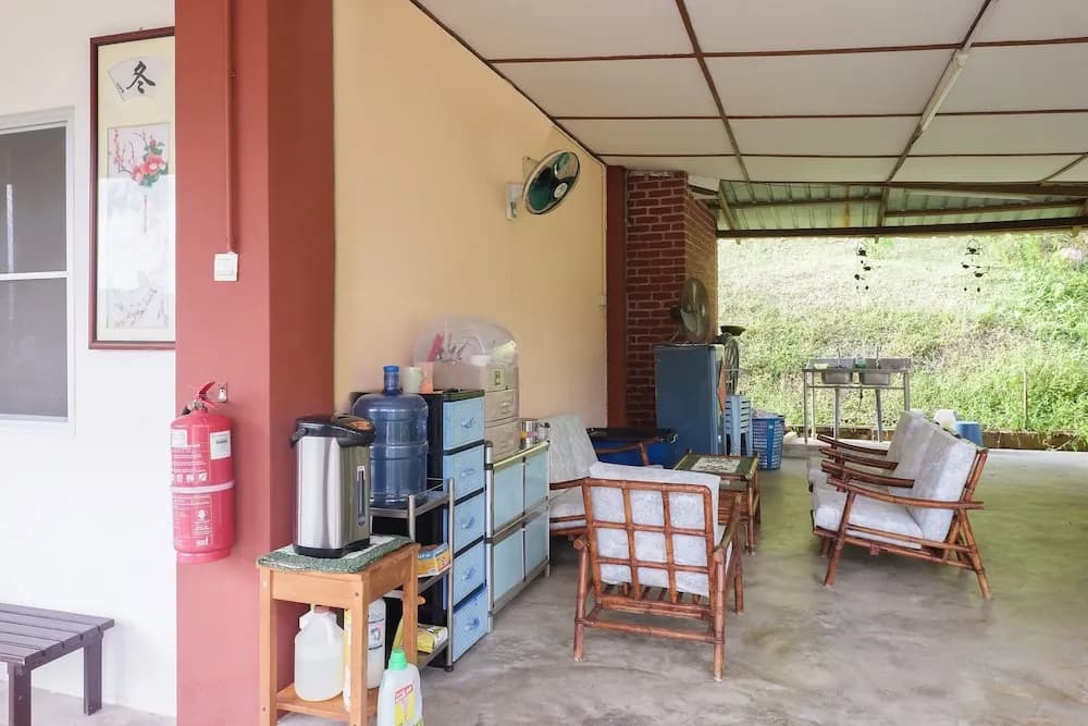 OYO 89928 Acf Guest House - photo 13