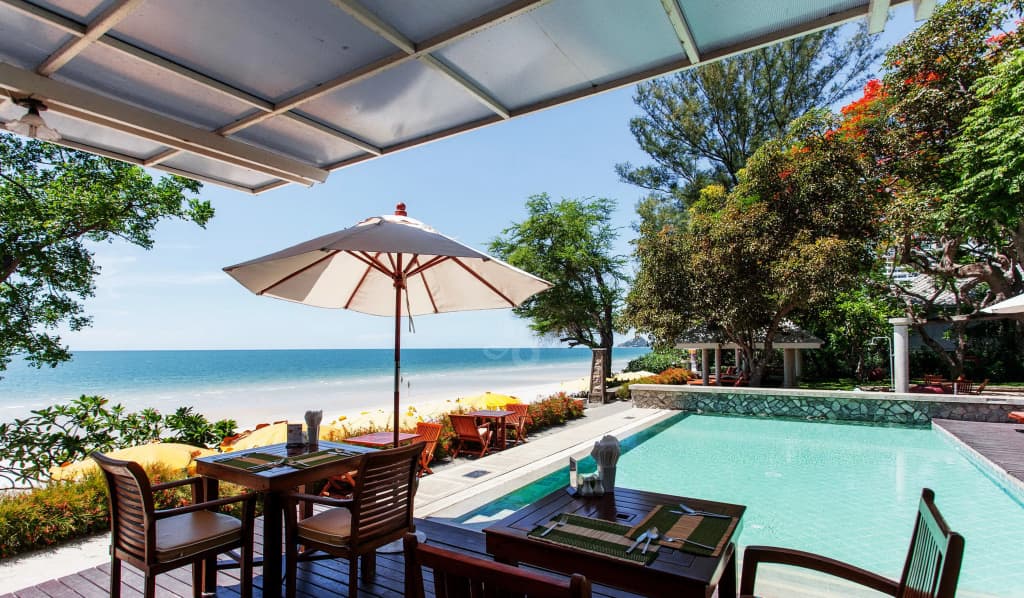 Baan Bayan Beachfront Hotel - photo 23