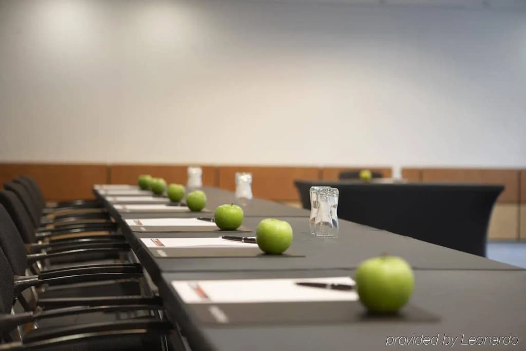 IntercityHotel Wien - photo 29