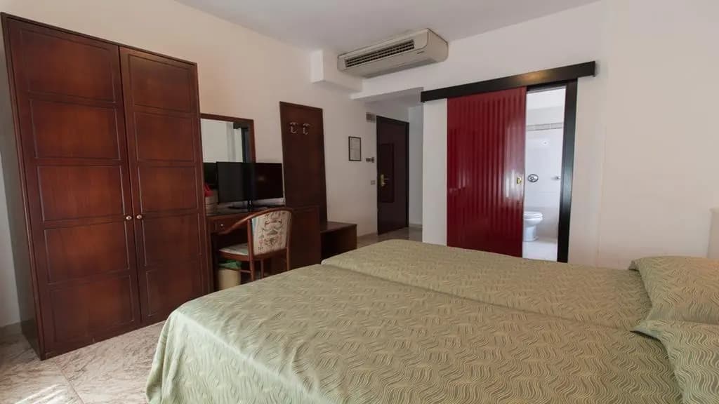 Hotel Aurora - photo 3