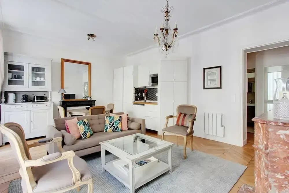 Eiffel Market Charming 2 Bed Apt Near Invalides - photo 11