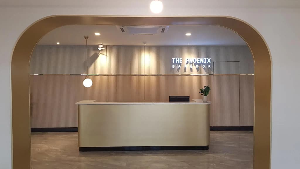 The Phoenix Hotel Bangkok - photo 2