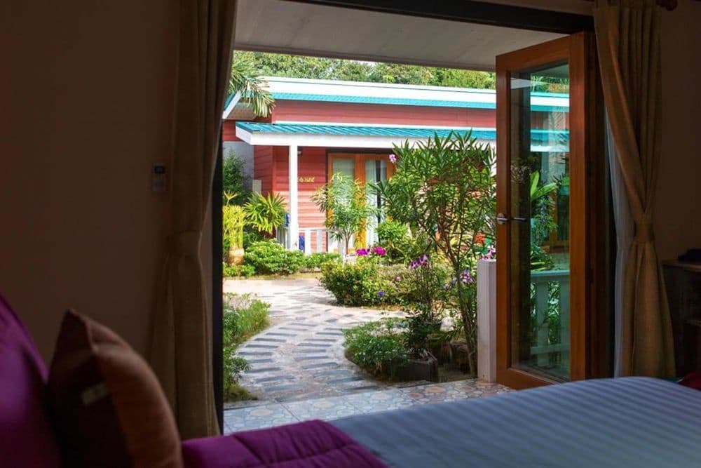 Thai Smile Bungalow - photo 6