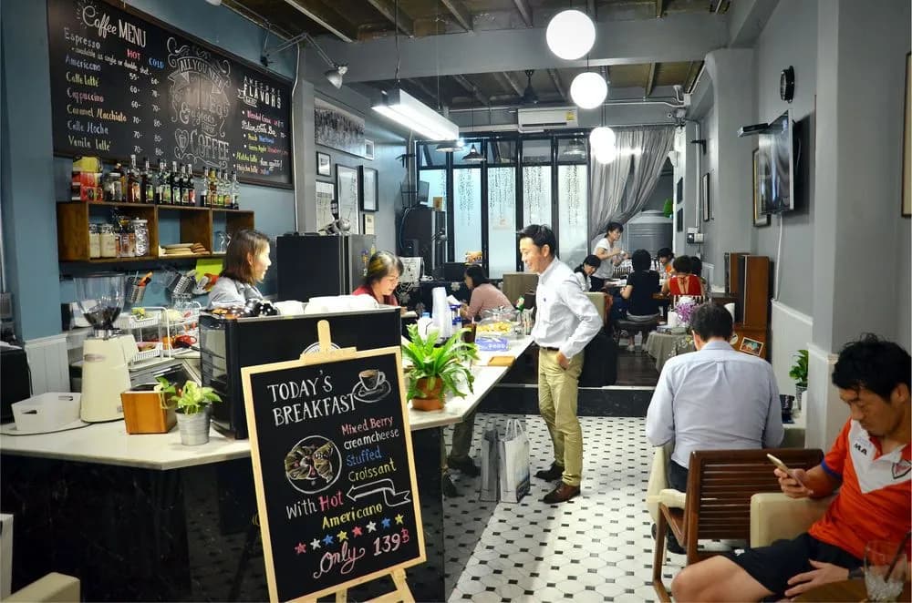 Goodfellas Thong Lo Hostel - photo 20