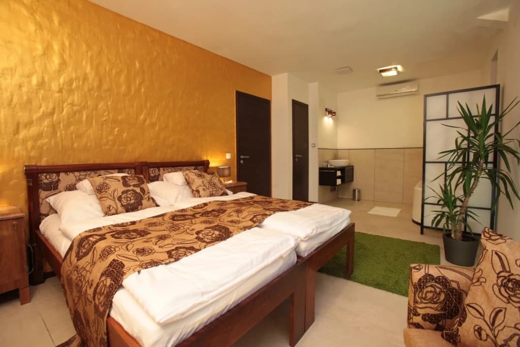 Parliament Penthouse Boutique B&B - photo 3