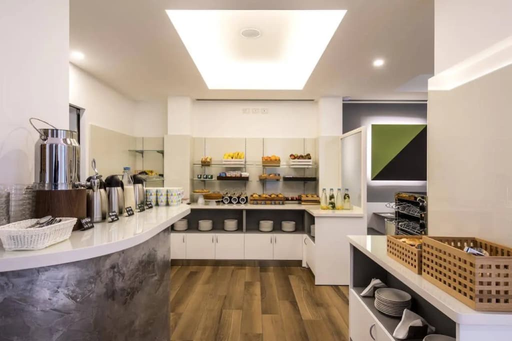 43 Station Hotel - photo 22