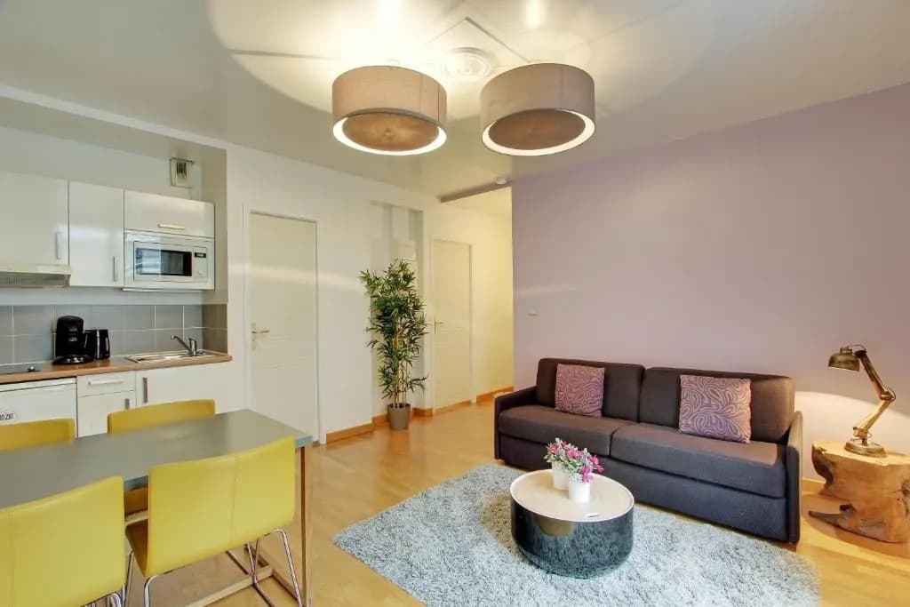 Short Stay Group Museum View Serviced Apartments - photo 9