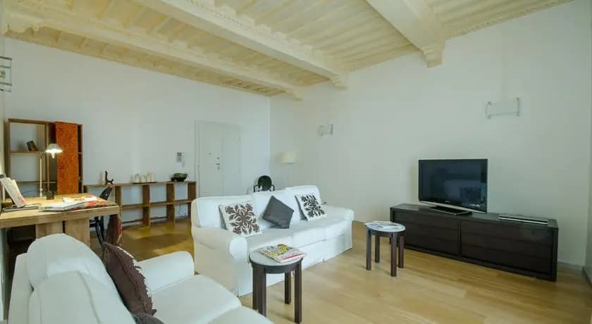 Pillow Apartments - photo 2