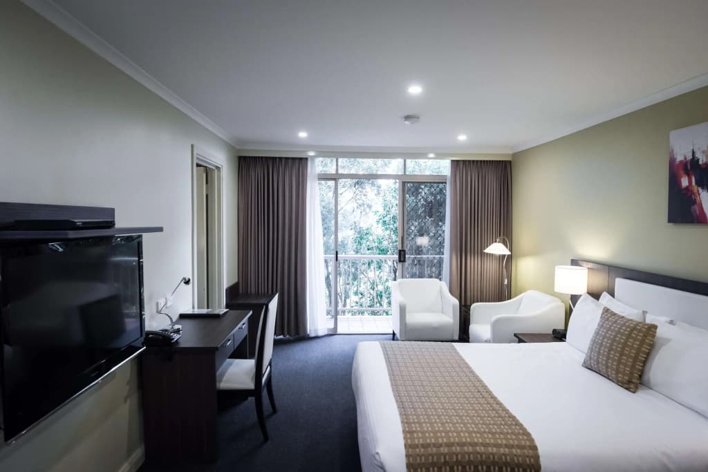Best Western Airport Motel and Convention Centre - photo 7