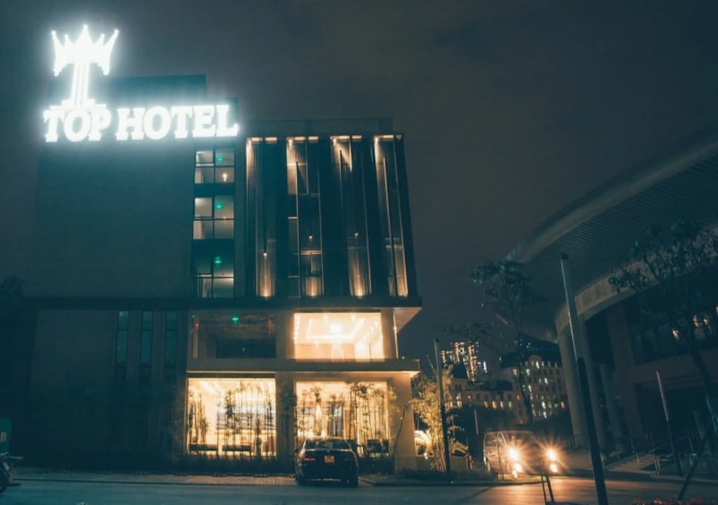 Top Hotel - main photo