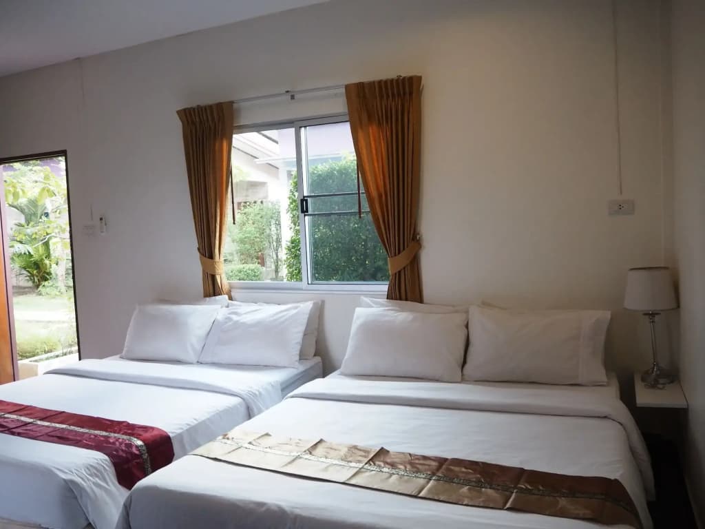 Canal Resort - photo 2