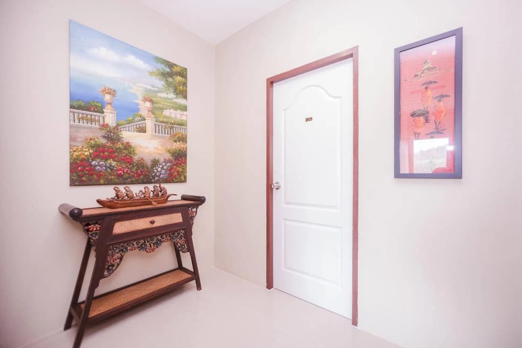 Cozy Guesthouse Phuket - photo 11