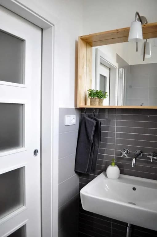 Central-Modern-Apartment - photo 9