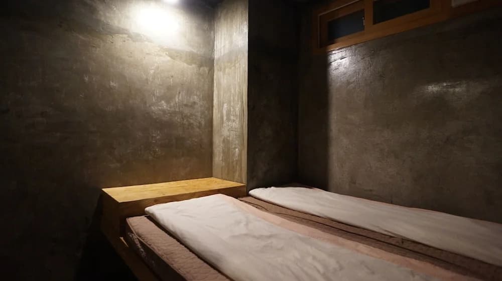 Guesthouse H - photo 16