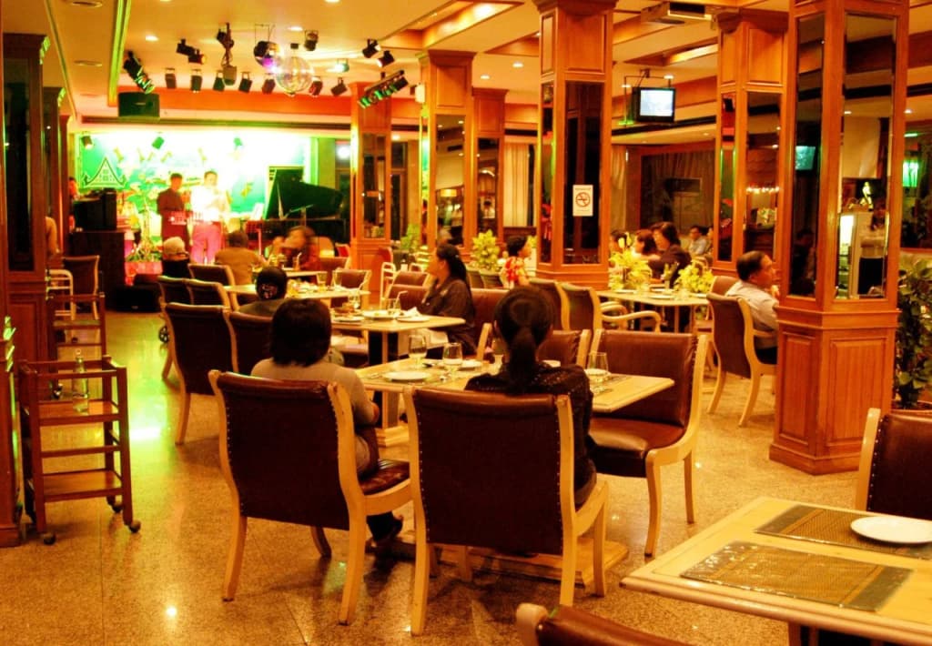 Royal Pacific - main photo