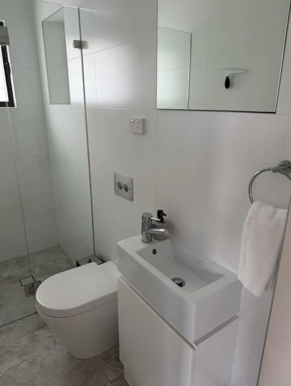 Manly 3 Bedroom Home - Upper Duplex - photo 27