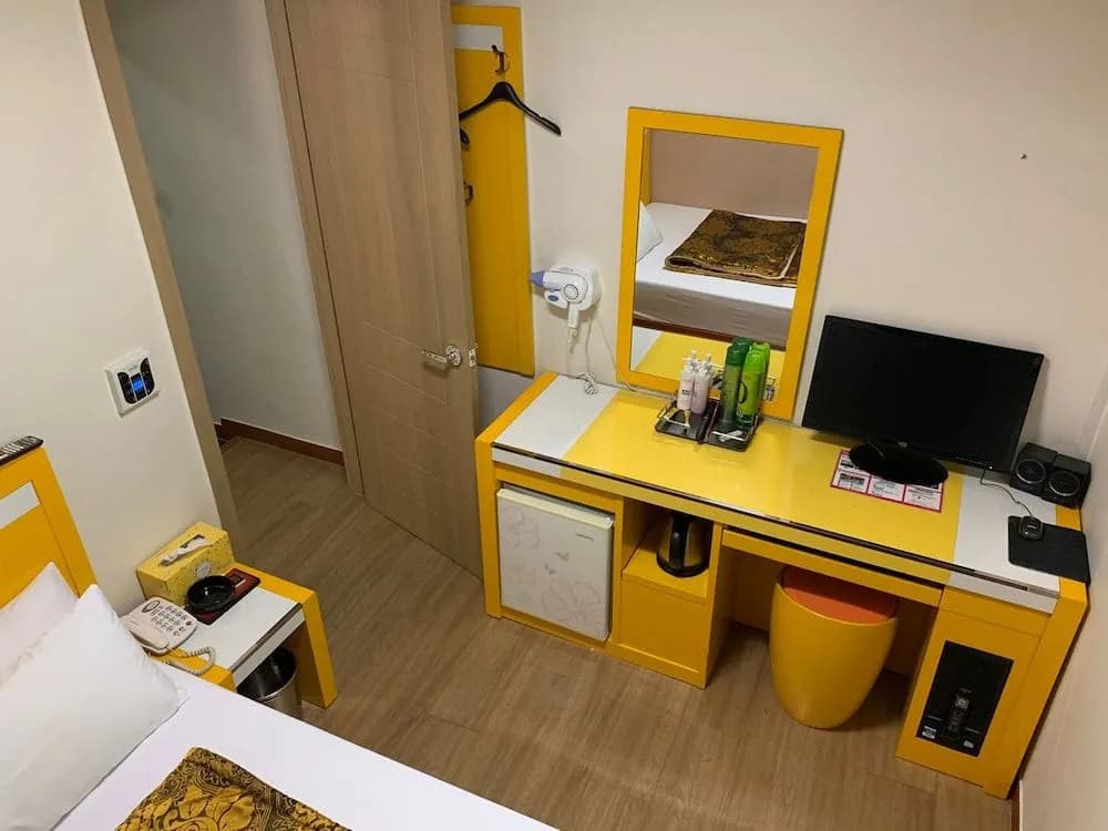 Alma Hotel - photo 2