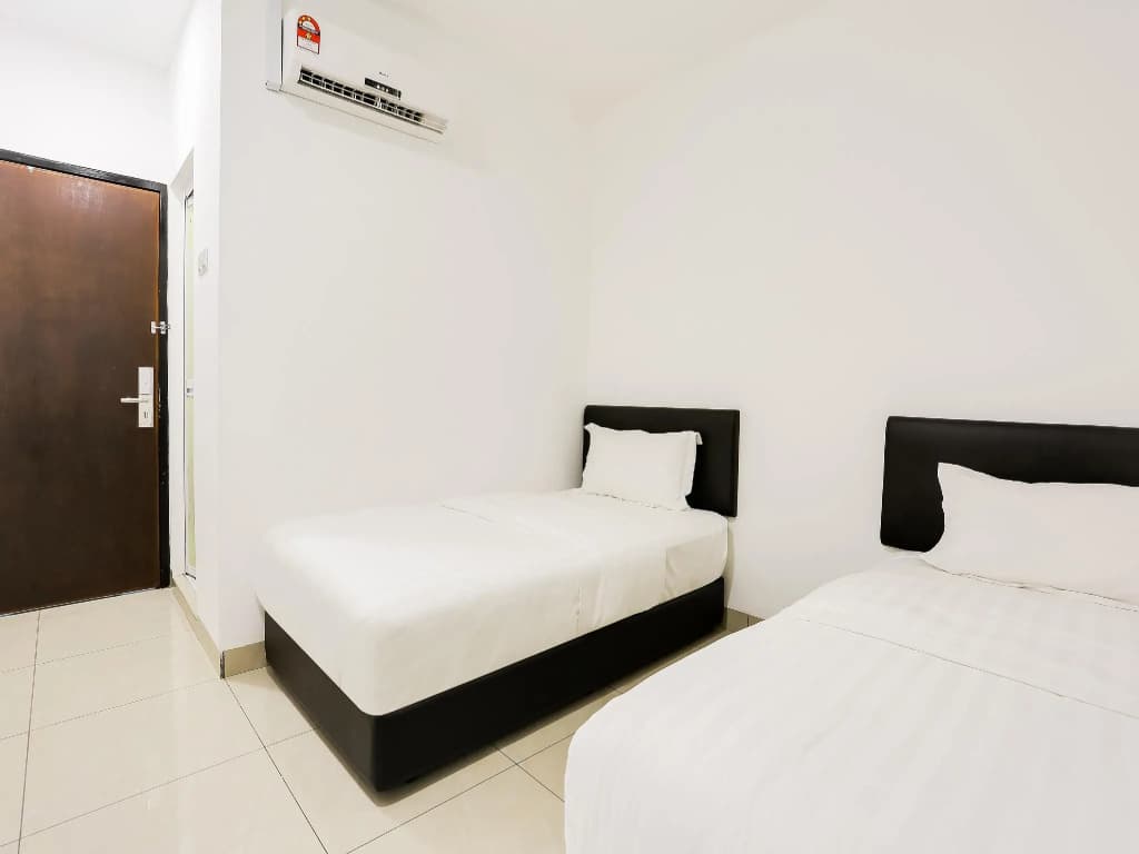 Super OYO 89495 Rich Hotel - photo 3