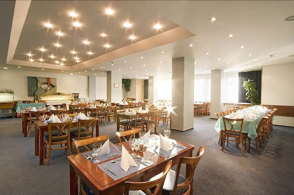 Hotel Fortuna West - photo 17