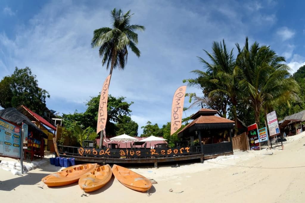 Ombak Dive Resort - photo 17