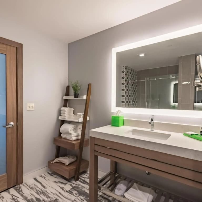 Lexen Hotel North Hollywood - photo 22