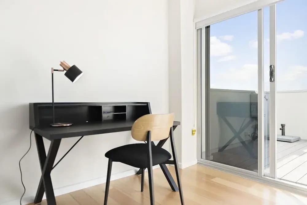 Hotham 2Bdr North Melbourne Apartment - photo 3