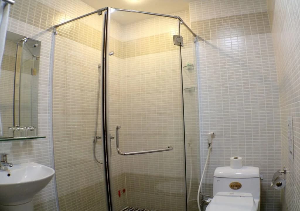City Hotel 18 Luu Van Lang - photo 7