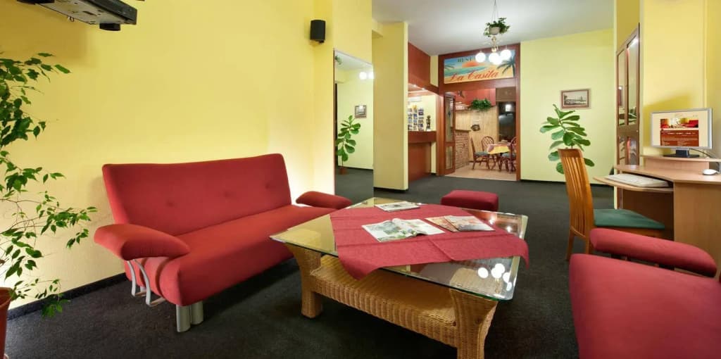 Hotel Henrietta - photo 9