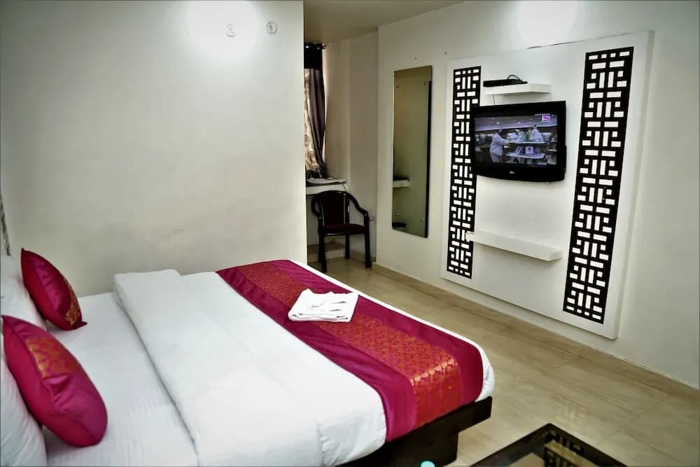 Hotel Suzi International - photo 5