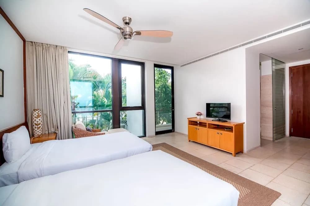 Beachfront Villa Danang Beach - photo 6