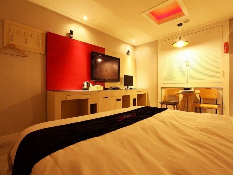 Donkey Hotel - photo 4