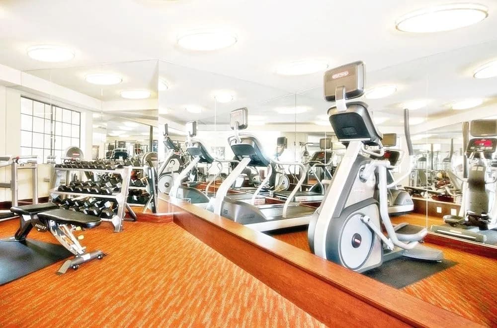 Luxury Suites - Heart of Beverly Hills - photo 15