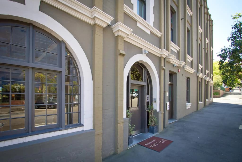 Vulcan Hotel Sydney - photo 37