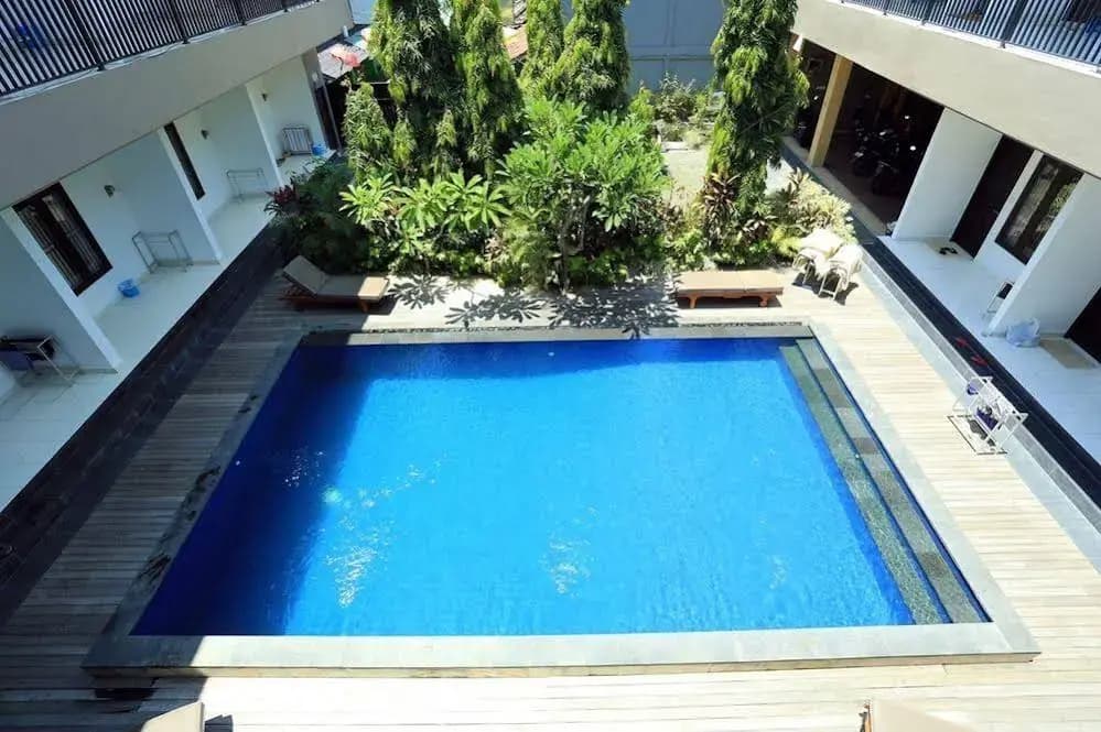 RedDoorz @ Raya Seminyak - photo 13