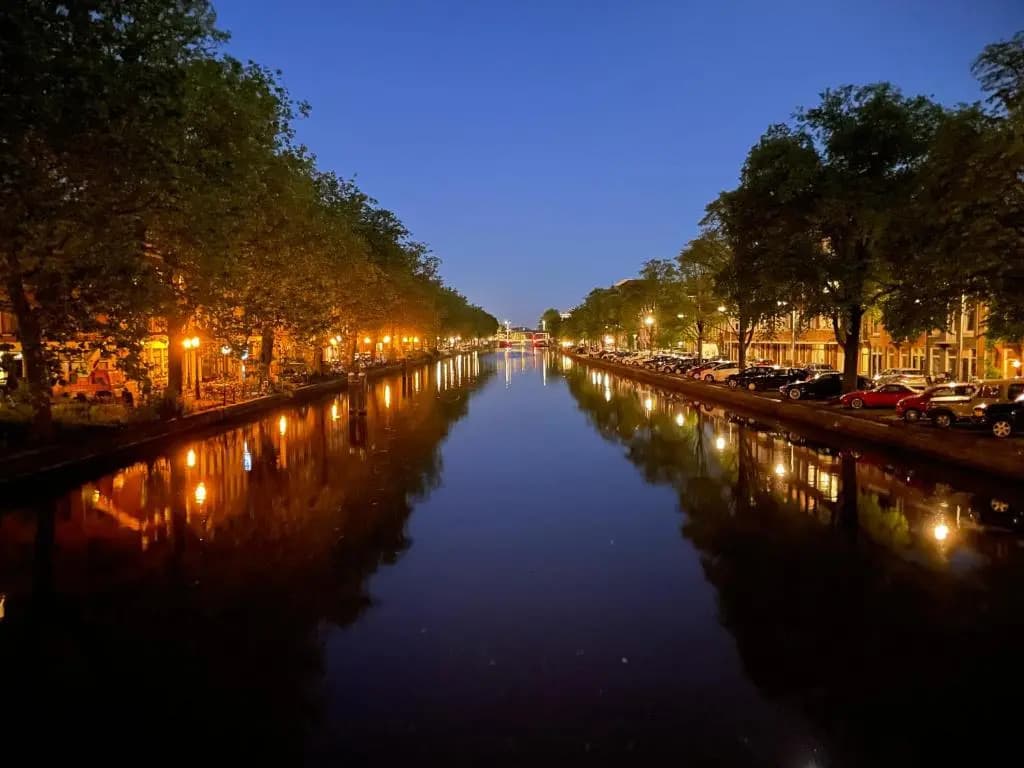Bed and Breakfast Amsterdam - photo 3