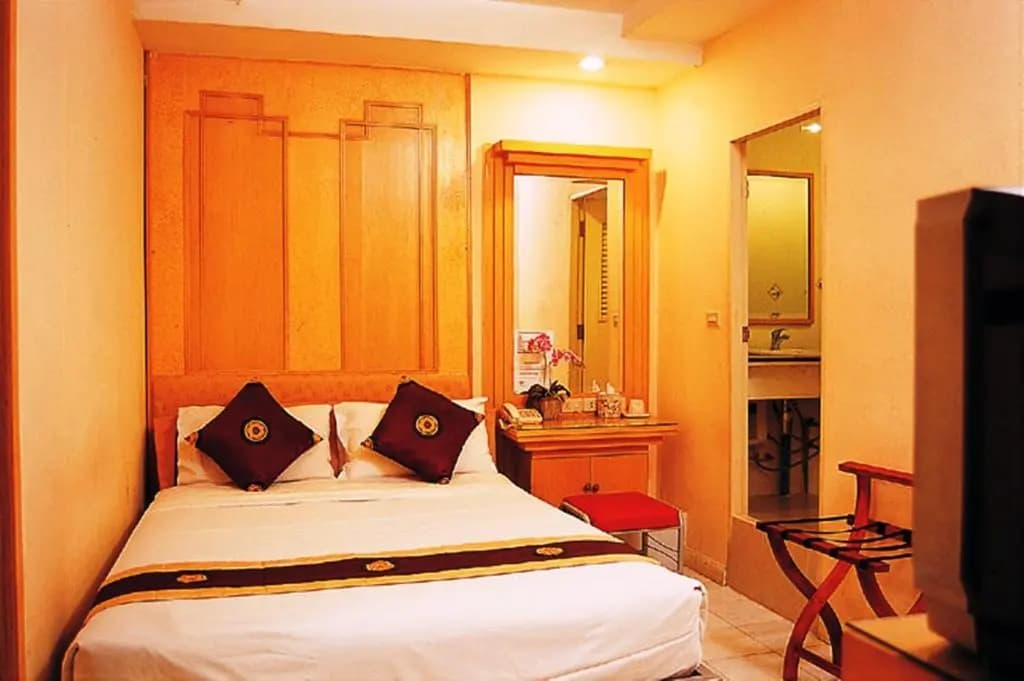 Sam's Lodge Hotel - photo 41