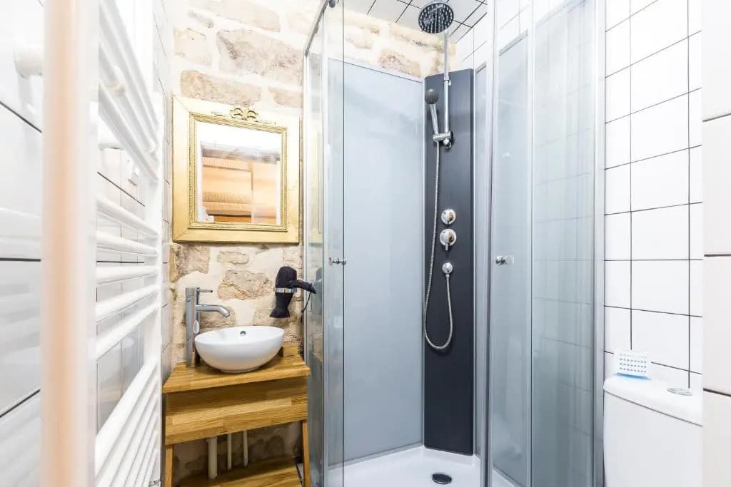 Unusual and charming 25m² near LE MARAIS - photo 6