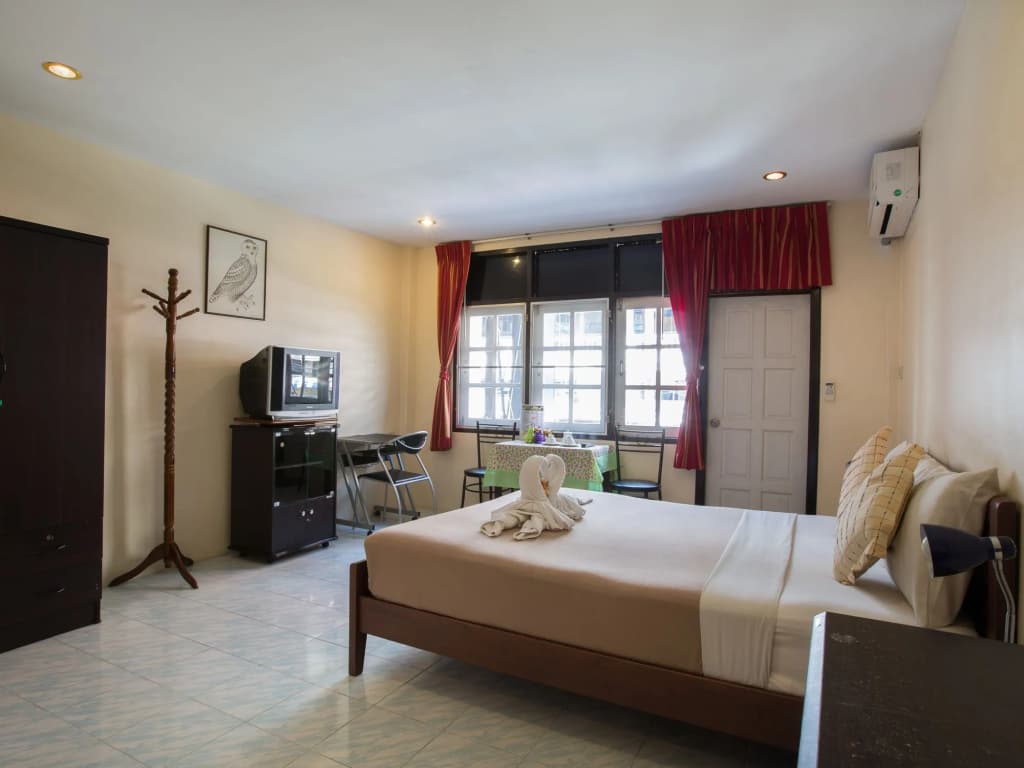 Stefans Guesthouse - photo 6